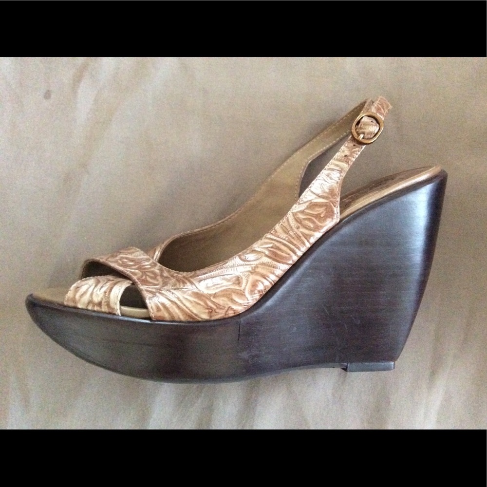 Size 6.5 Carlos Santana Brown Mix Wedge